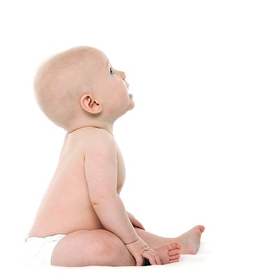 宝宝出生时肚子上有白斑会是白癜风病吗